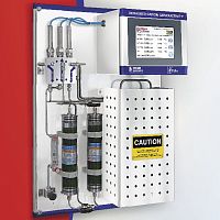 In-line conductivity meter pure water