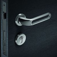 Door handle ESTEmetalcontemporary