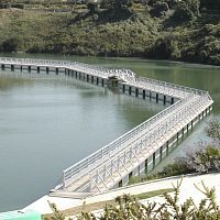 Floating walkway