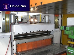 Hydraulic shear guillotine