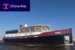 Inboard trawler Vintagewheelhousecanal