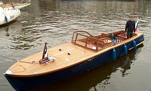 Inboard runabout Dolfin-28stepped hullwooden6-person max.