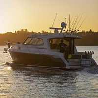Inboard express cruiser 3500twin-enginehard-topwith enclosed cockpit