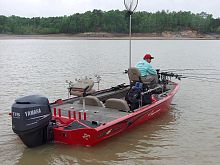Outboard crappie boat 861 Predatorside consolesport-fishing
