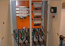 Static reactive energy compensator