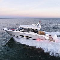 Outboard express cruiser LX43twin-enginetriple-engineopen