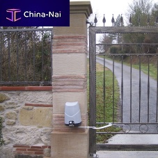 Swing gate automation ARTIKOsolar-powered