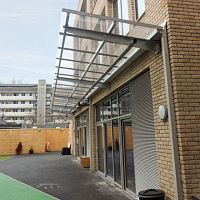 Entrance canopy MORELANDsteelinclinedcontemporary