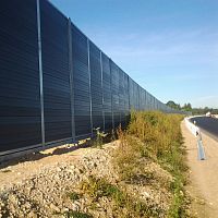 Louvered fence gardenfor public spacesfor animal enclosures