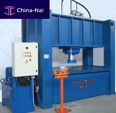 Hydraulic press straighteningverticalfor sheet metal