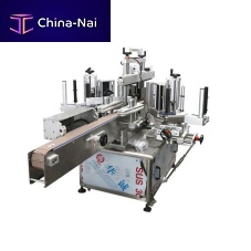 Automatic label applicator for boxessidefor the pharmaceutical industry