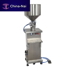 Bottle labeling machine KP-40PLC-controlledfully-automaticfor the packaging industry
