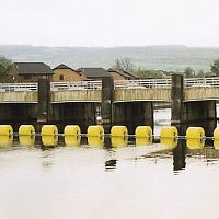 Pollution control boom SeaBarrierfloatingfoamsheltered waters