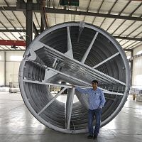 Spiral pipe making machine