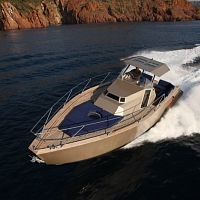 Inboard express cruiser Squalt 33opencenter consolewith cabin