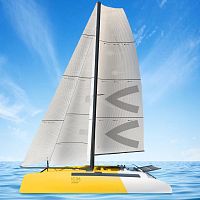 Catamaran IC36 RAWracing3-cabin8-berth