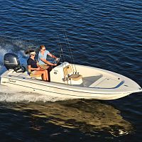 Outboard bay boat 177 center consolesport-fishing5-person max.