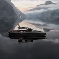 Outboard express cruiser Shadow 1200 Cross Toptriple-enginehard-tophigh-performance