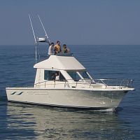 Inboard express cruiser dieseltwin-engineflybridge