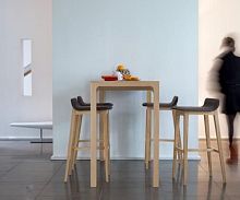 Contemporary high bar table LAIAoakoak baserectangular