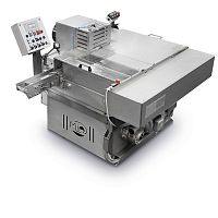 Foodstuff cutting machine