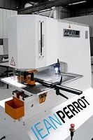 CNC punching machine hydraulicfor sheet metalfor profiles