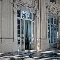 Entry door Palazzo Madama - Turn, Italienwoodenpivoting with offset axistraditional