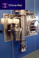 Freeze dryer for the pharmaceutical industry compact