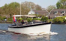 Inboard center console boat CAB 19 sundeckteak deck