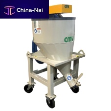 Abrasive material recovery system vacuum