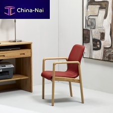 Traditional chair 8477ALindoorleatherbeech base