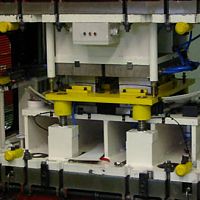 Lamination press hydraulicautomaticfor the automotive industry