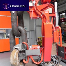Manipulator for the aeronautical industry pneumaticwith gripping toolhandling