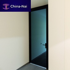 Interior door MINIMALISTaluminumpivoting with offset axisglazed