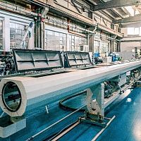 Pipe cooling tank for extrusion
