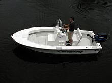Outboard center console boat 17sport-fishing