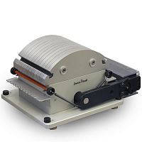 Rotary blade cutting machine for plasticsfor plastic film