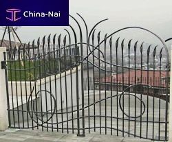 Swing gate 1wrought ironwith barshome