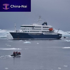 Cruise ship HONDIUS