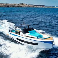 Outboard express cruiser 38 twin-engineopencenter console