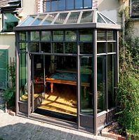 Aluminum conservatory with heat insulation