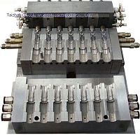 Multi-cavity injection blow mold DDW-IBMfor the packaging industry