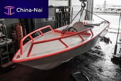Inboard center console boat SPF 5.75sundeck