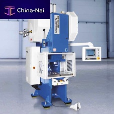 Motorized press C-FLEXlinepneumaticformingcompact