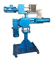 Extruder feeder for granulatespowderfor the plastics industry