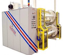 Film winder for extrusion lines