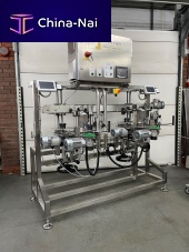 Automatic labelling machine Monarchfor bottlesfor the food and beverage industry