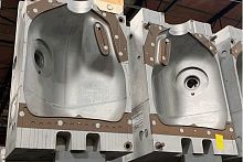 PET bottle extrusion blow mold