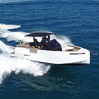 Outboard center console boat D28twin-enginenavigation10-person max.