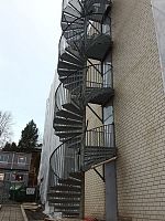 Half-turn staircase metal stepmetalhome